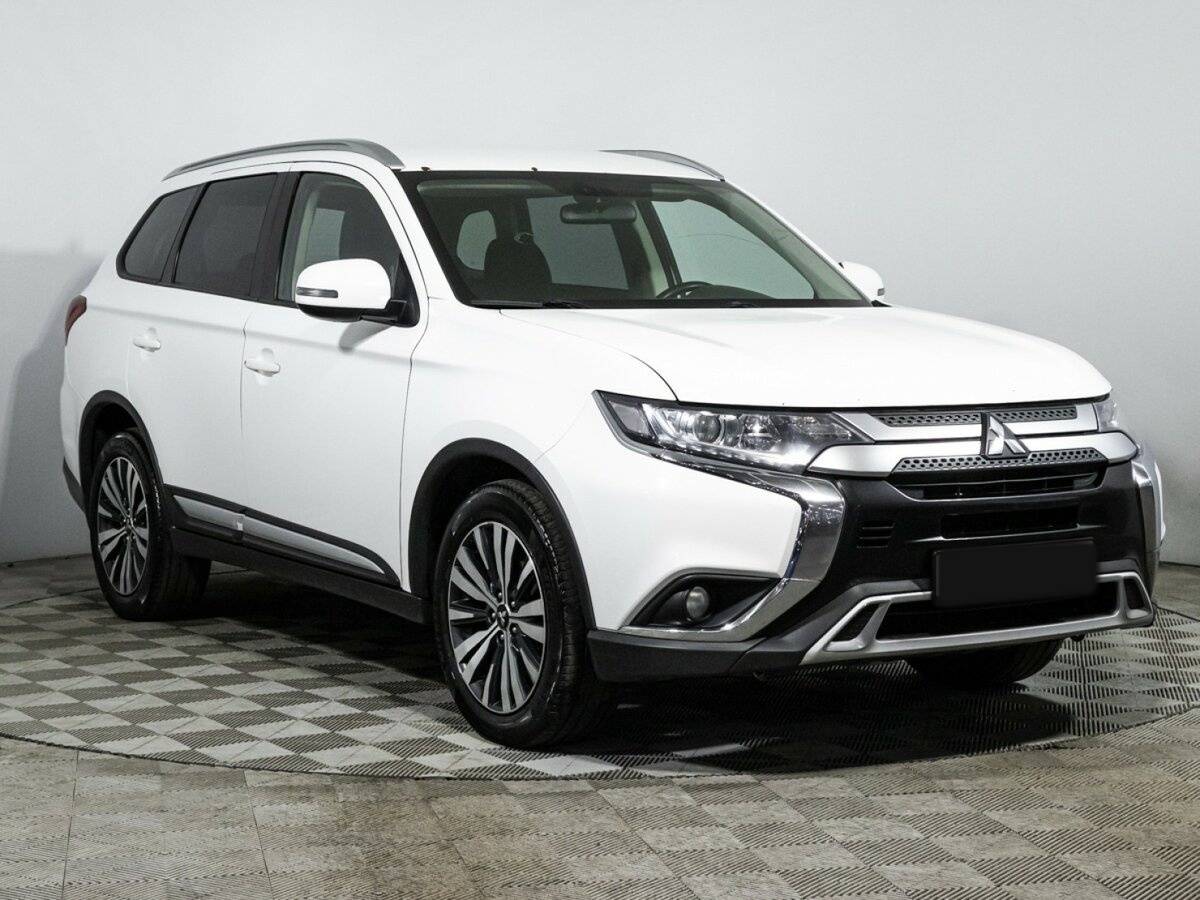 Купить Mitsubishi Outlander с пробегом. Фото: #2