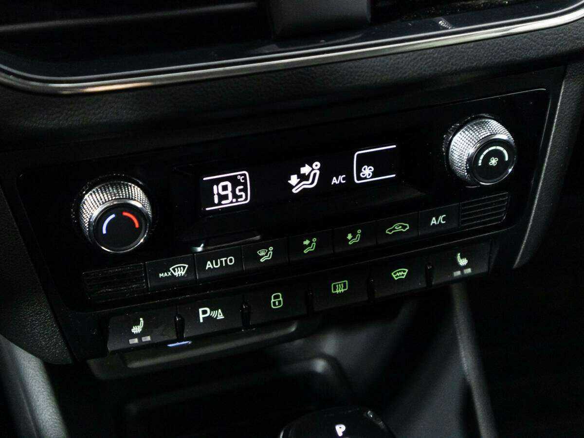 Купить Skoda Rapid с пробегом. Фото: #15