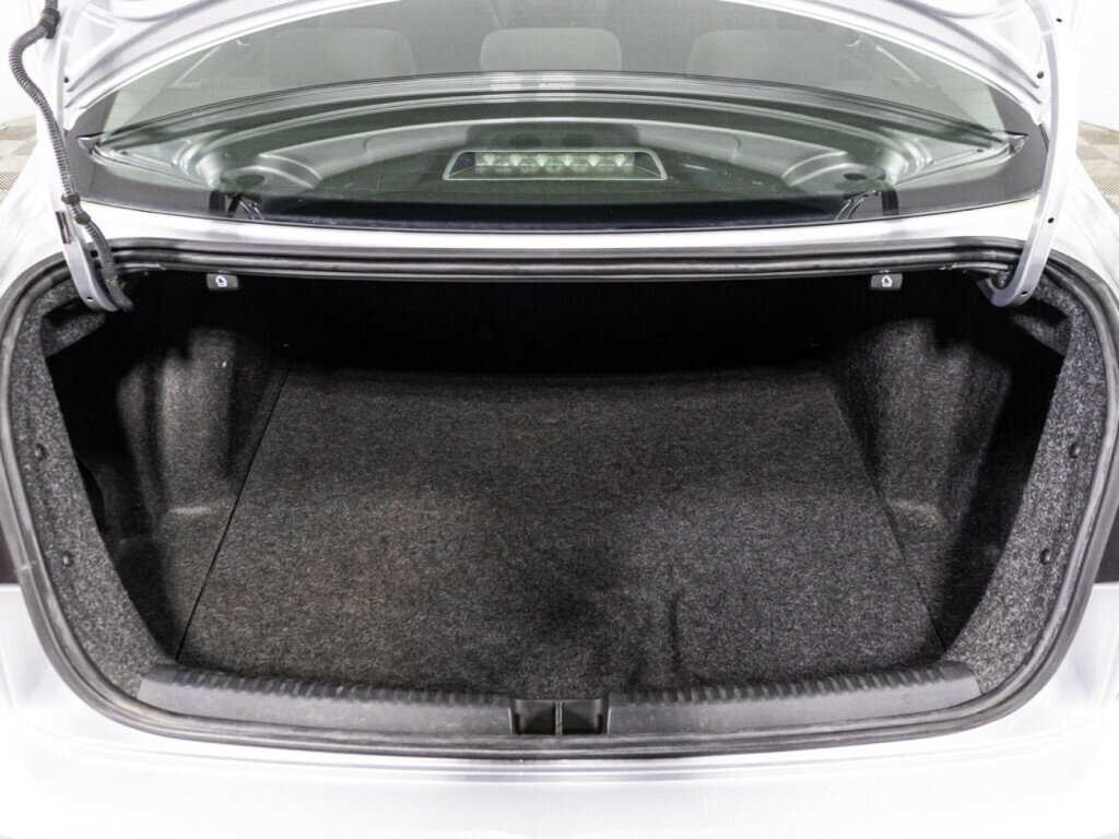 Купить Volkswagen Jetta с пробегом. Фото: #14