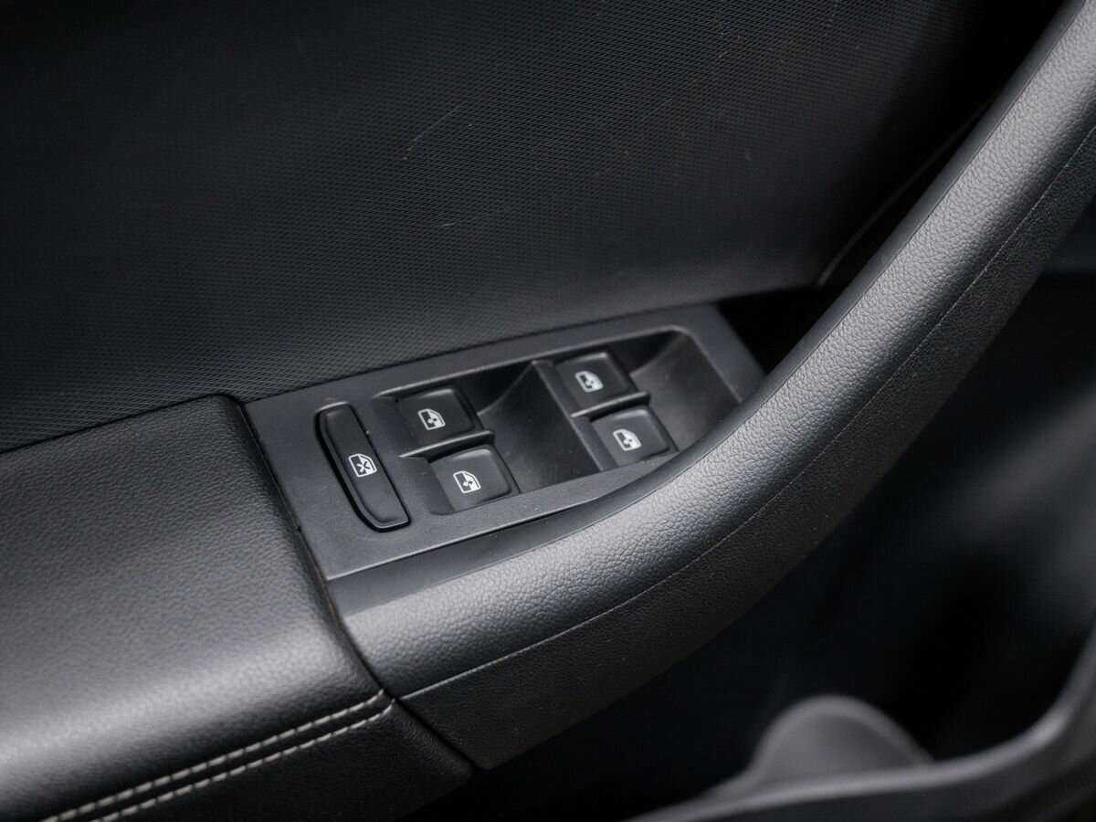 Купить Skoda Rapid с пробегом. Фото: #14