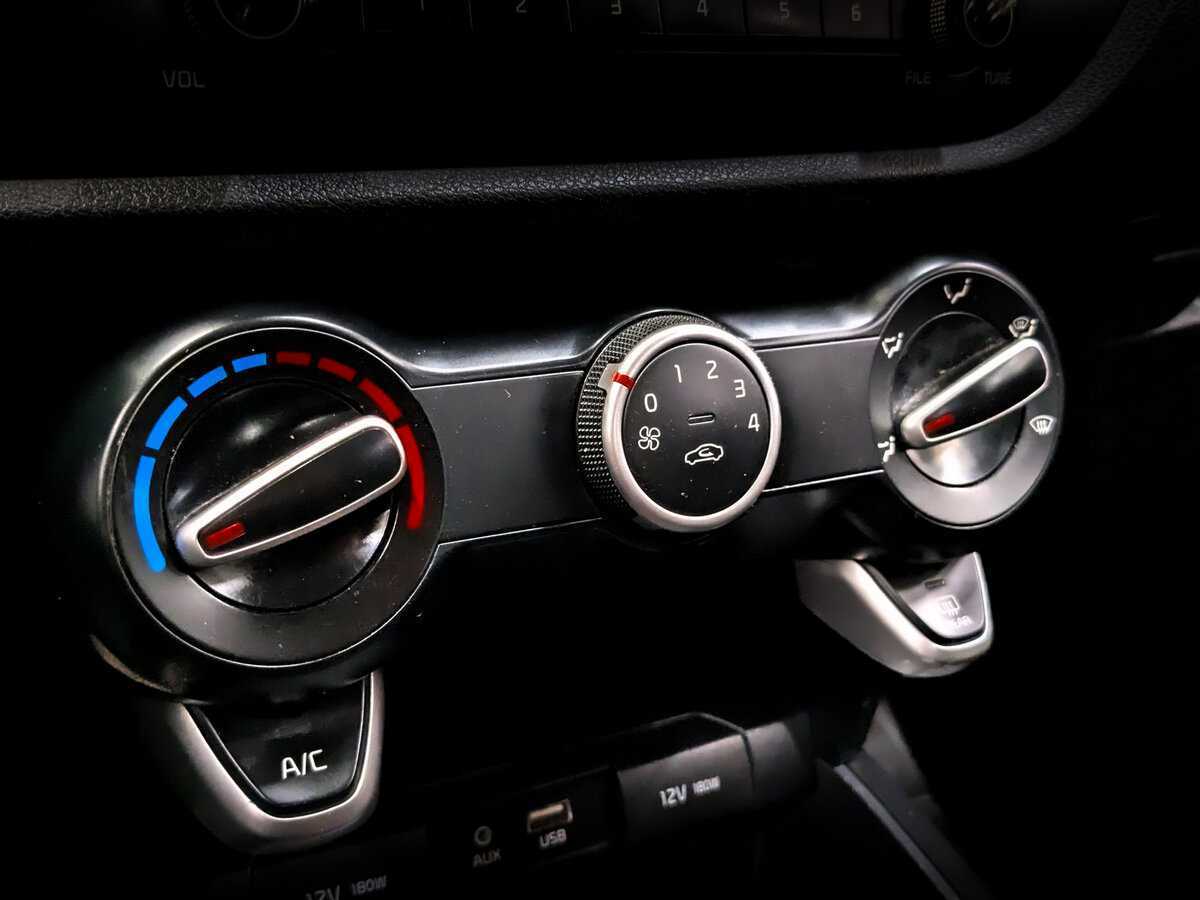 Купить Kia Rio с пробегом. Фото: #24