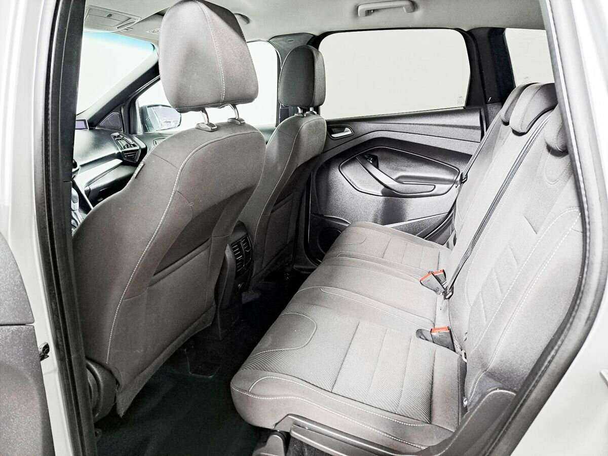 Купить Ford Kuga с пробегом. Фото: #7