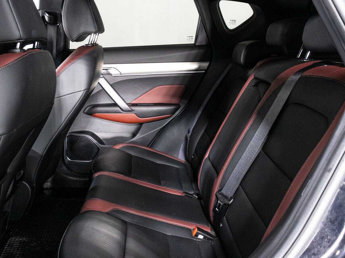 Купить Geely Coolray с пробегом. Фото: #8