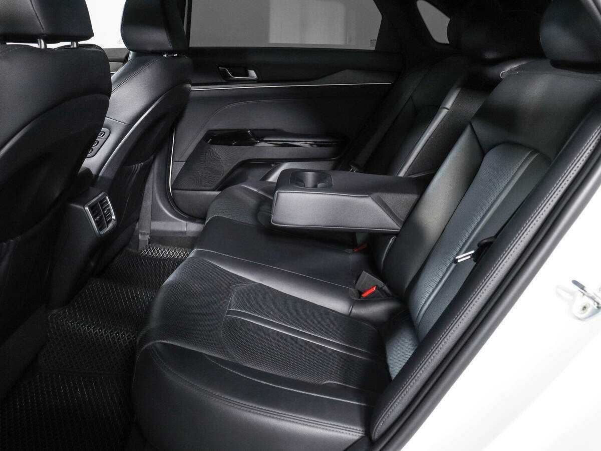 Купить Kia K5 с пробегом. Фото: #7