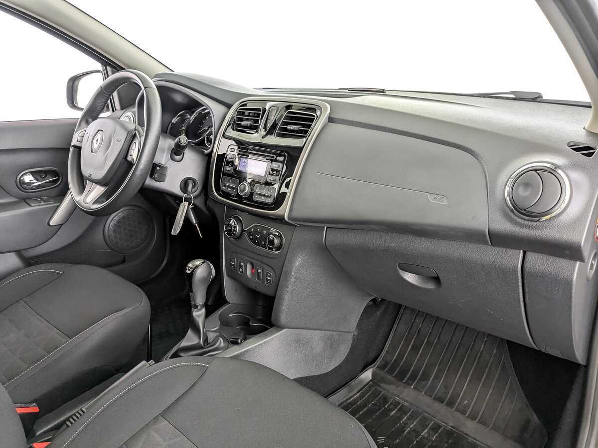 Купить Renault Sandero с пробегом. Фото: #8