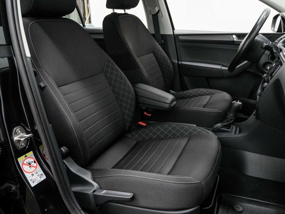 Купить Skoda Rapid с пробегом. Фото: #6