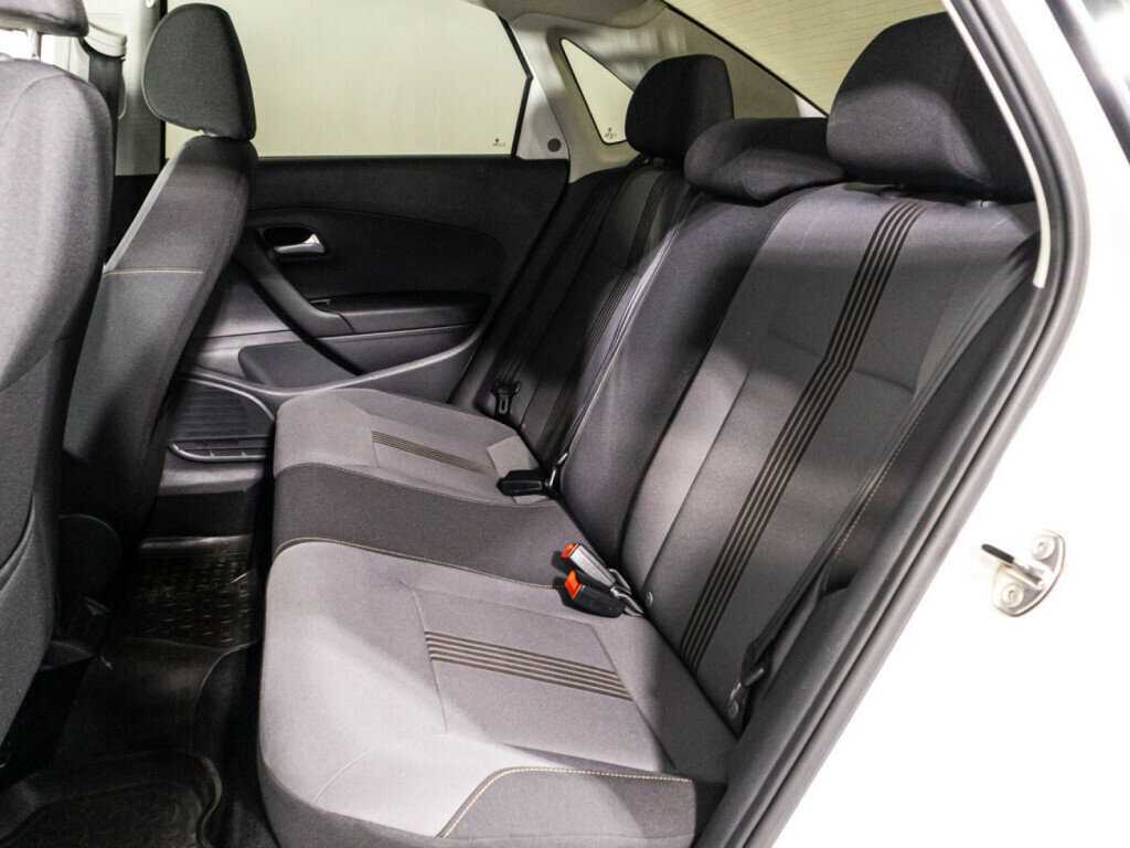 Купить Volkswagen Polo с пробегом. Фото: #9