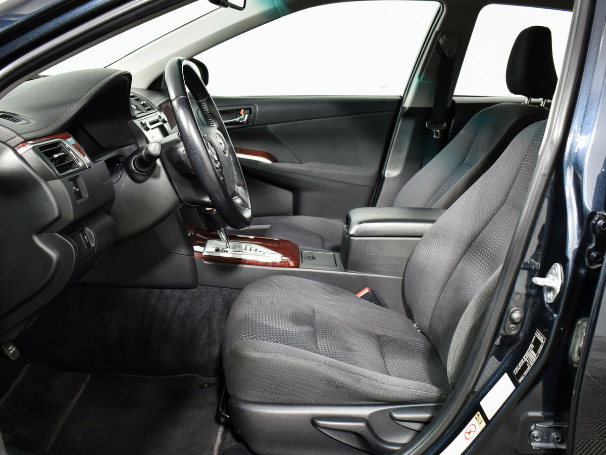 Купить Toyota Camry с пробегом. Фото: #7