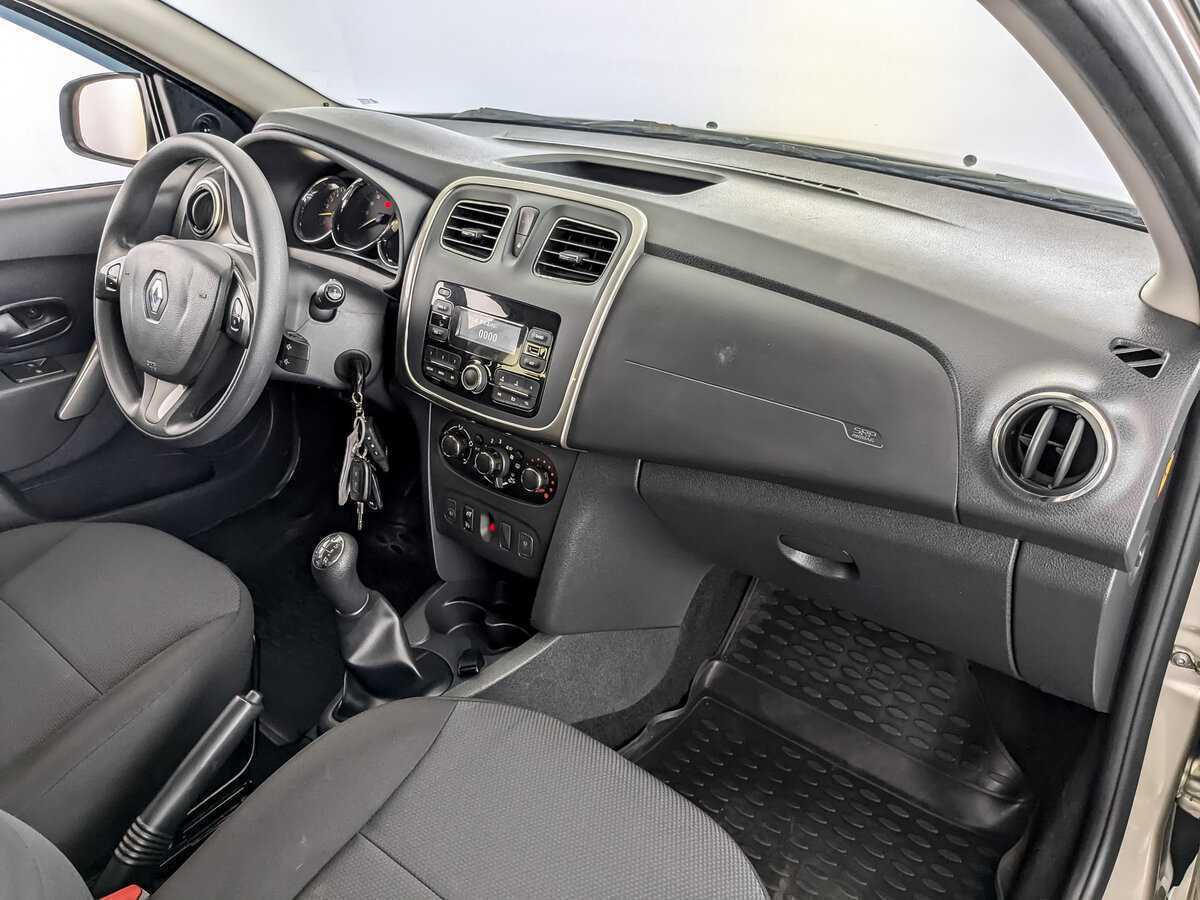 Купить Renault Sandero с пробегом. Фото: #10