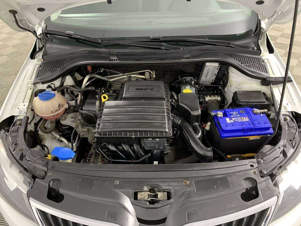 Купить Skoda Rapid с пробегом. Фото: #8