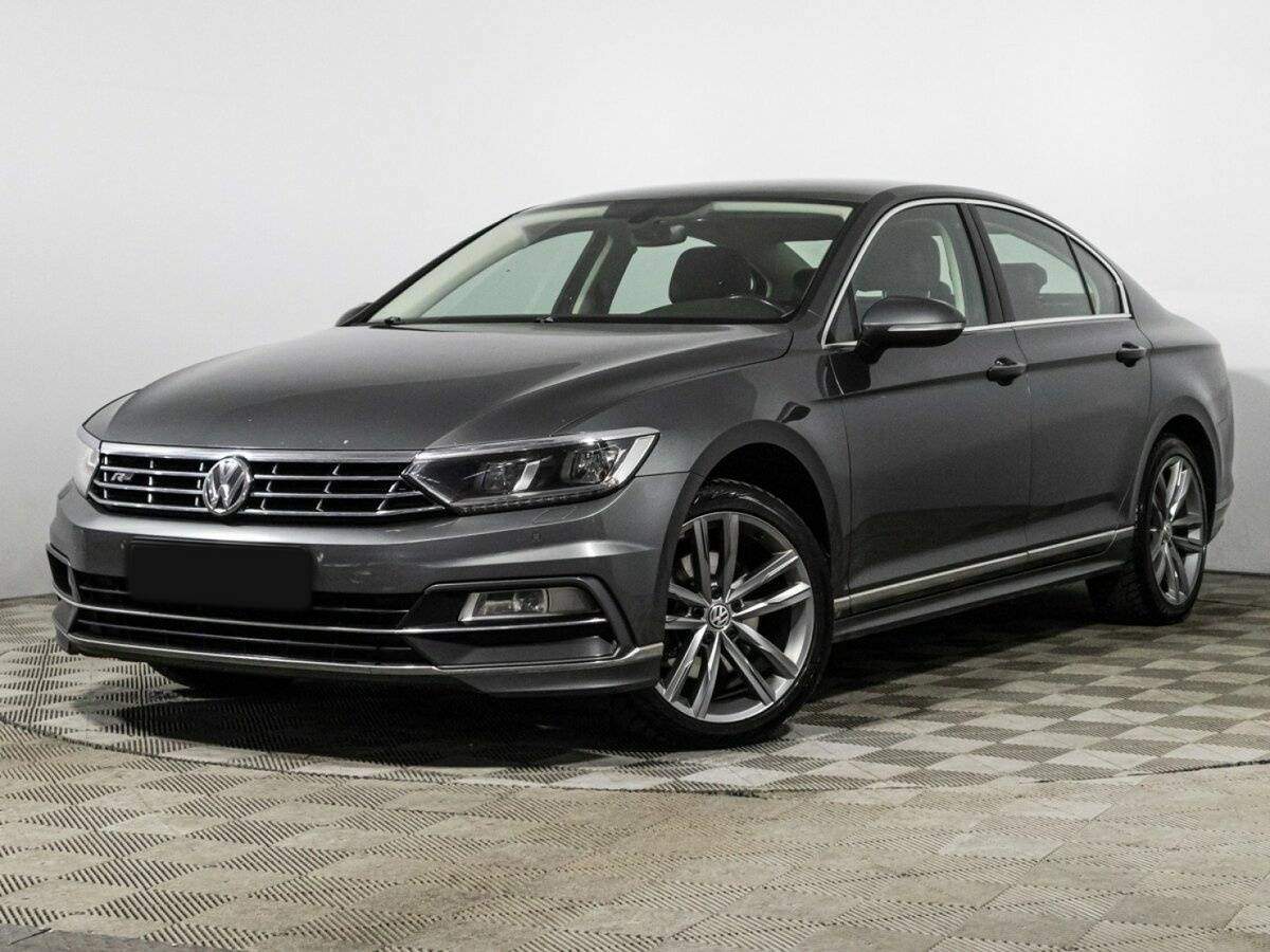 Купить Volkswagen Passat с пробегом. Посмотреть фото