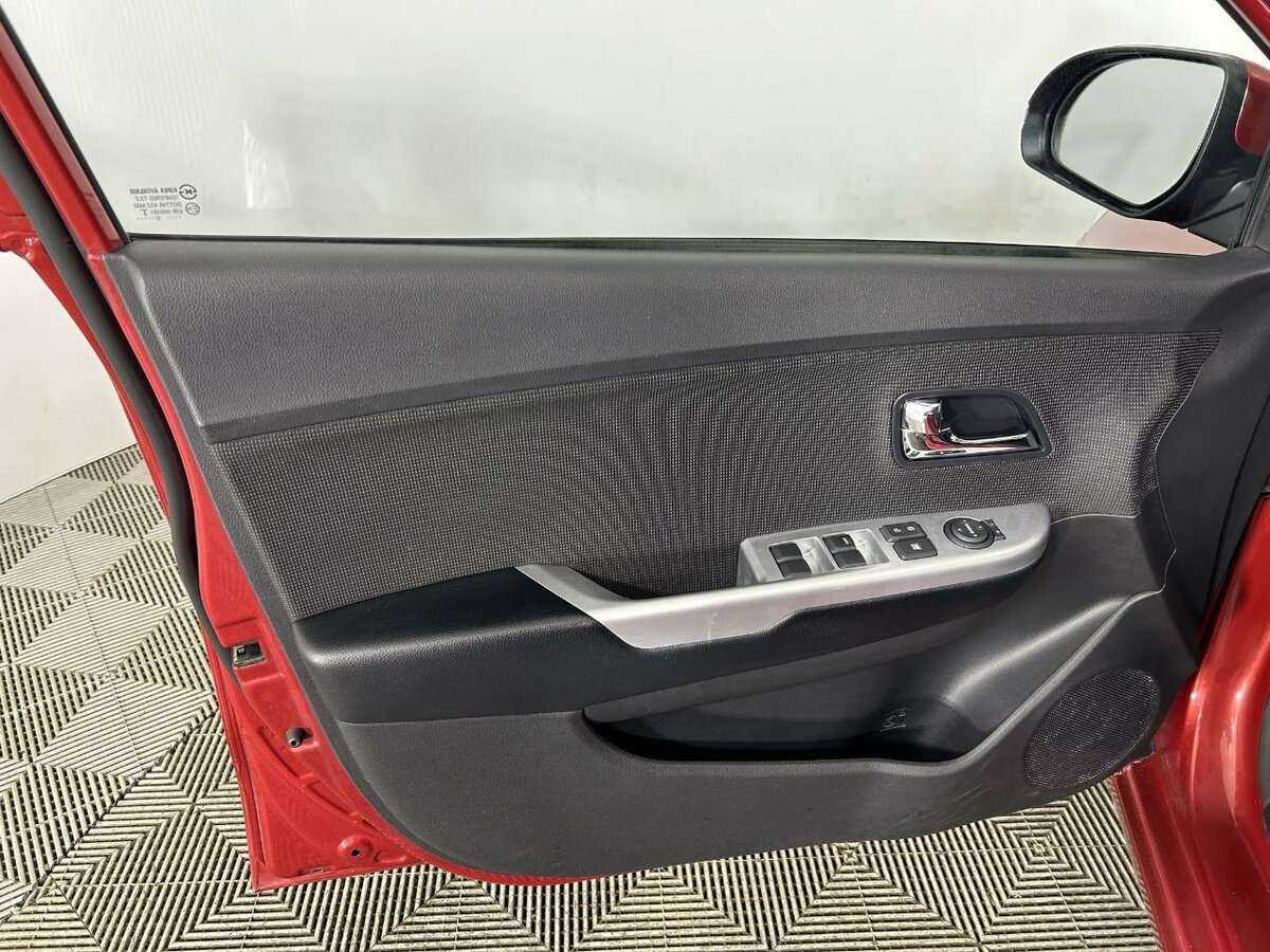 Купить Kia Rio с пробегом. Фото: #7