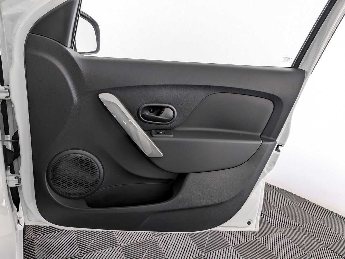 Купить Renault Logan с пробегом. Фото: #19