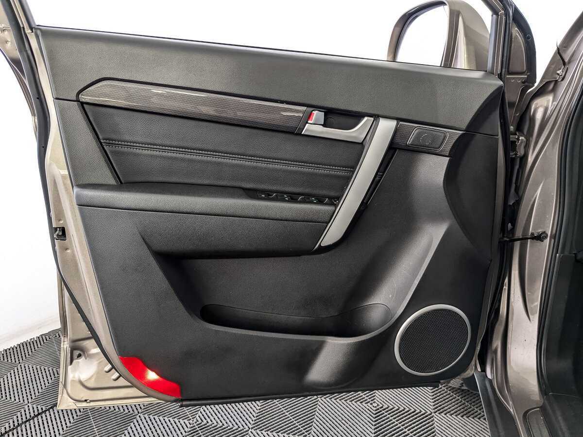 Купить Chevrolet Captiva с пробегом. Фото: #14