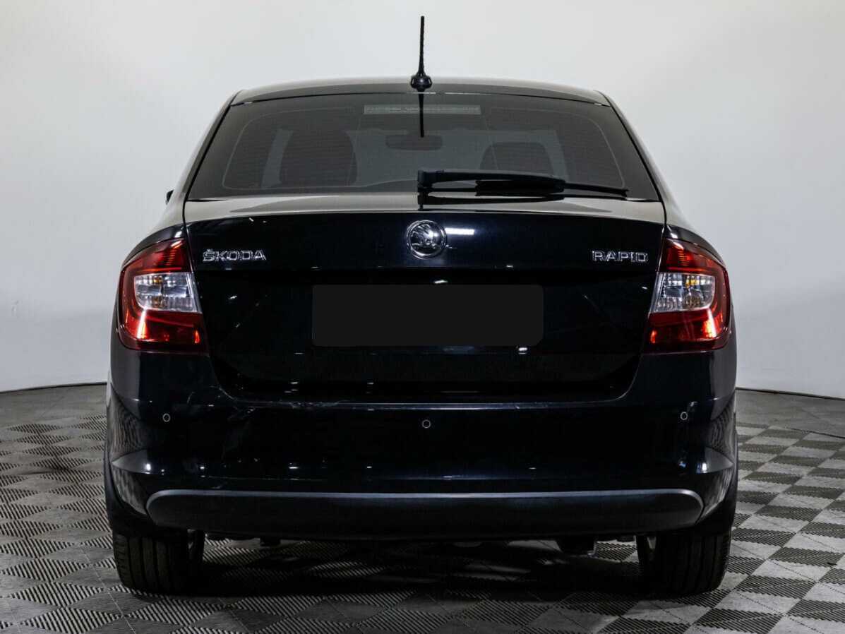 Купить Skoda Rapid с пробегом. Фото: #4