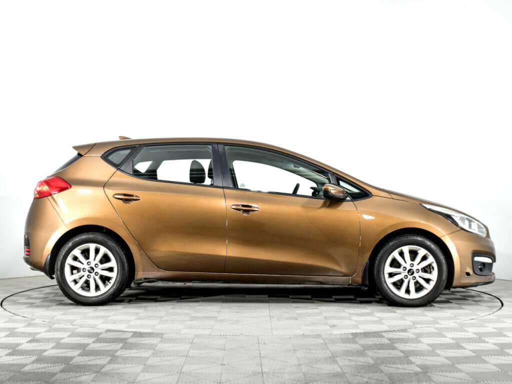 Купить Kia Ceed с пробегом. Фото: #3