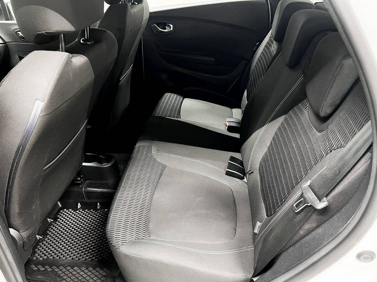 Купить Renault Kaptur с пробегом. Фото: #11