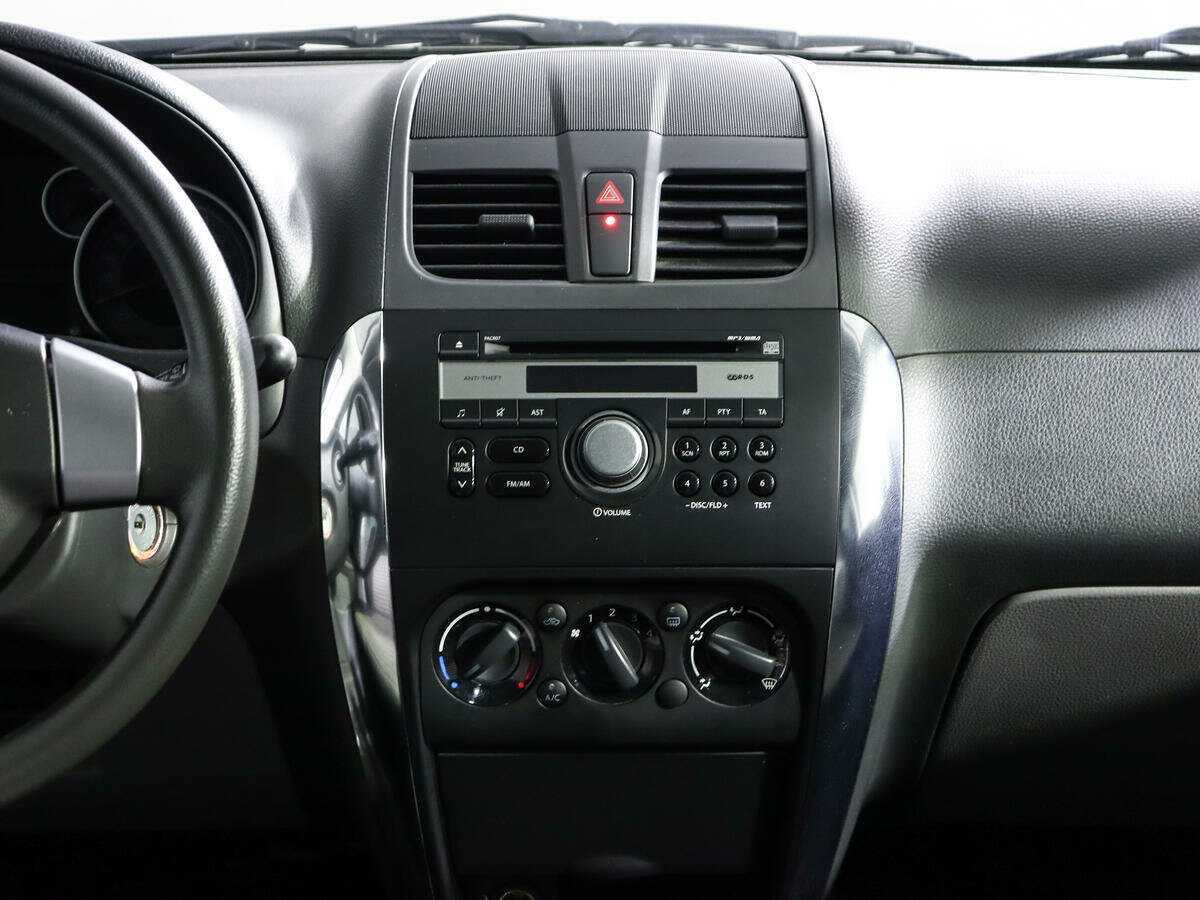 Купить Suzuki SX4 с пробегом. Фото: #12