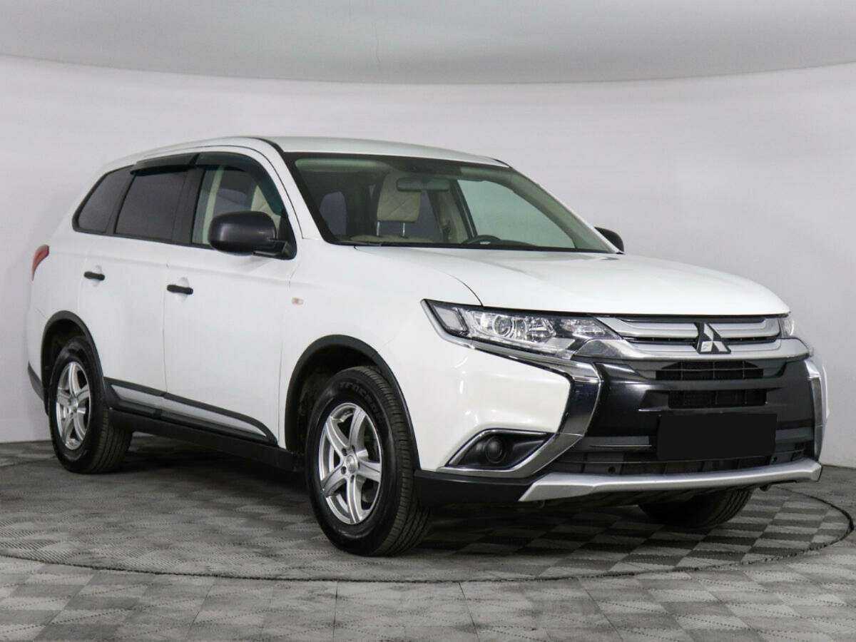 Купить Mitsubishi Outlander с пробегом. Фото: #2