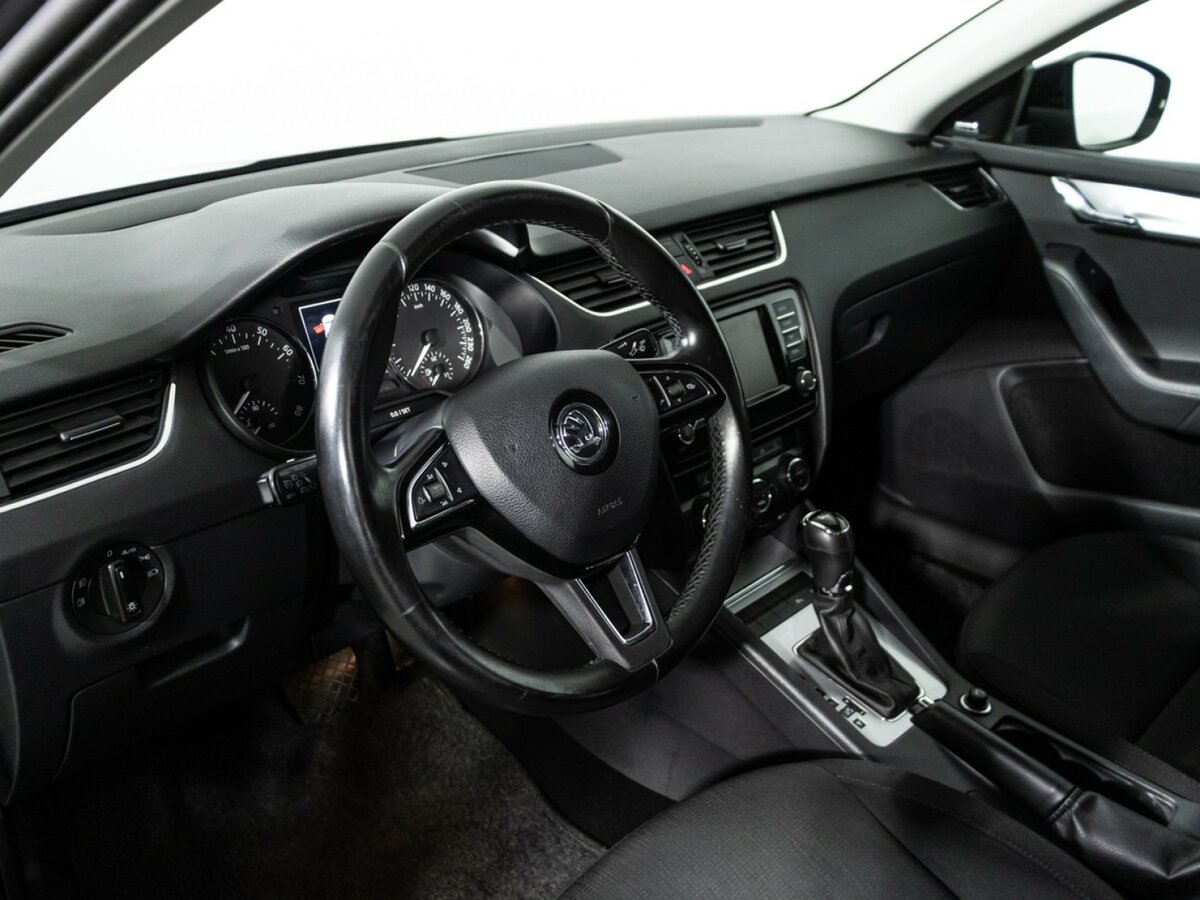 Купить Skoda Octavia с пробегом. Фото: #8