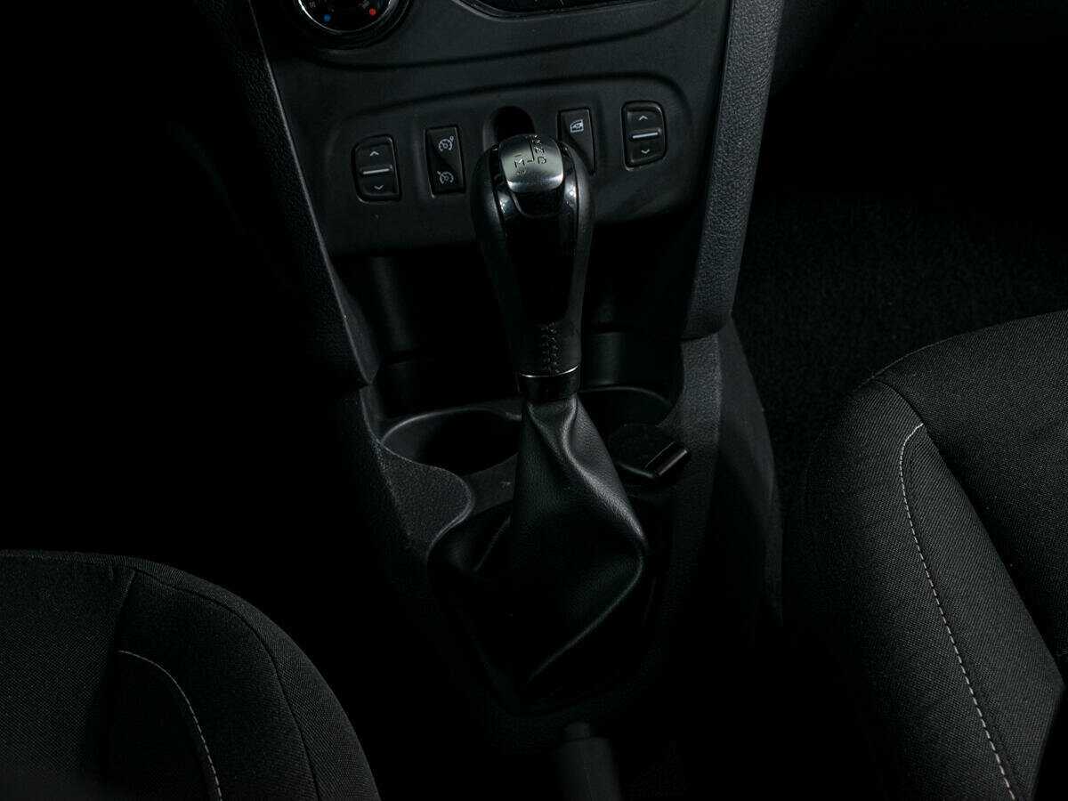 Купить Renault Sandero с пробегом. Фото: #14