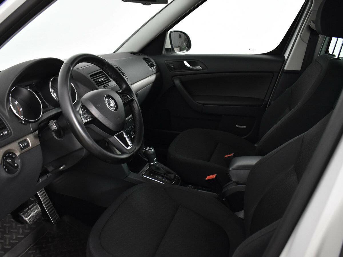 Купить Skoda Yeti с пробегом. Фото: #8
