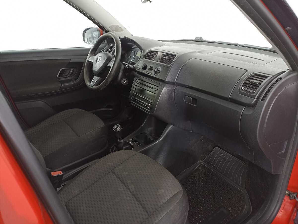 Купить Skoda Fabia с пробегом. Фото: #10