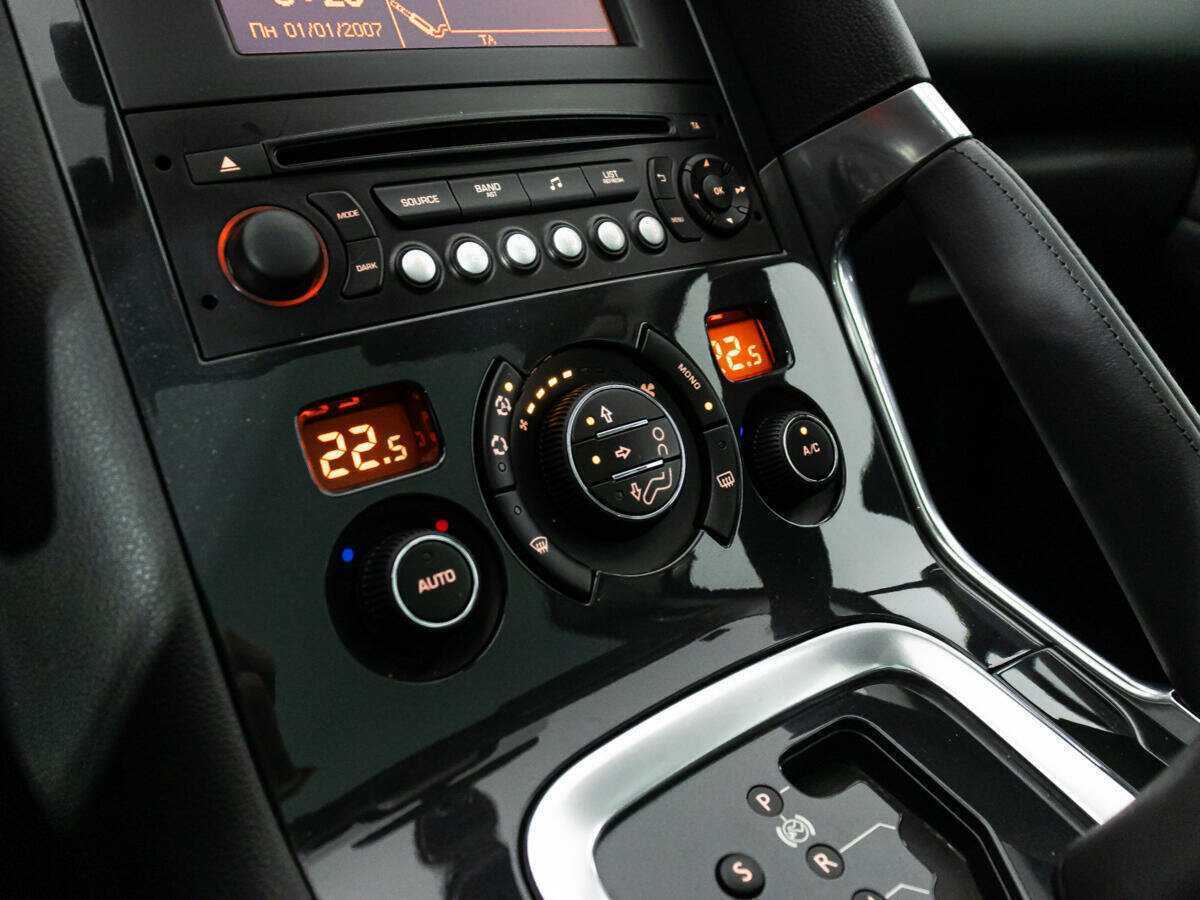 Купить Peugeot 3008 с пробегом. Фото: #15