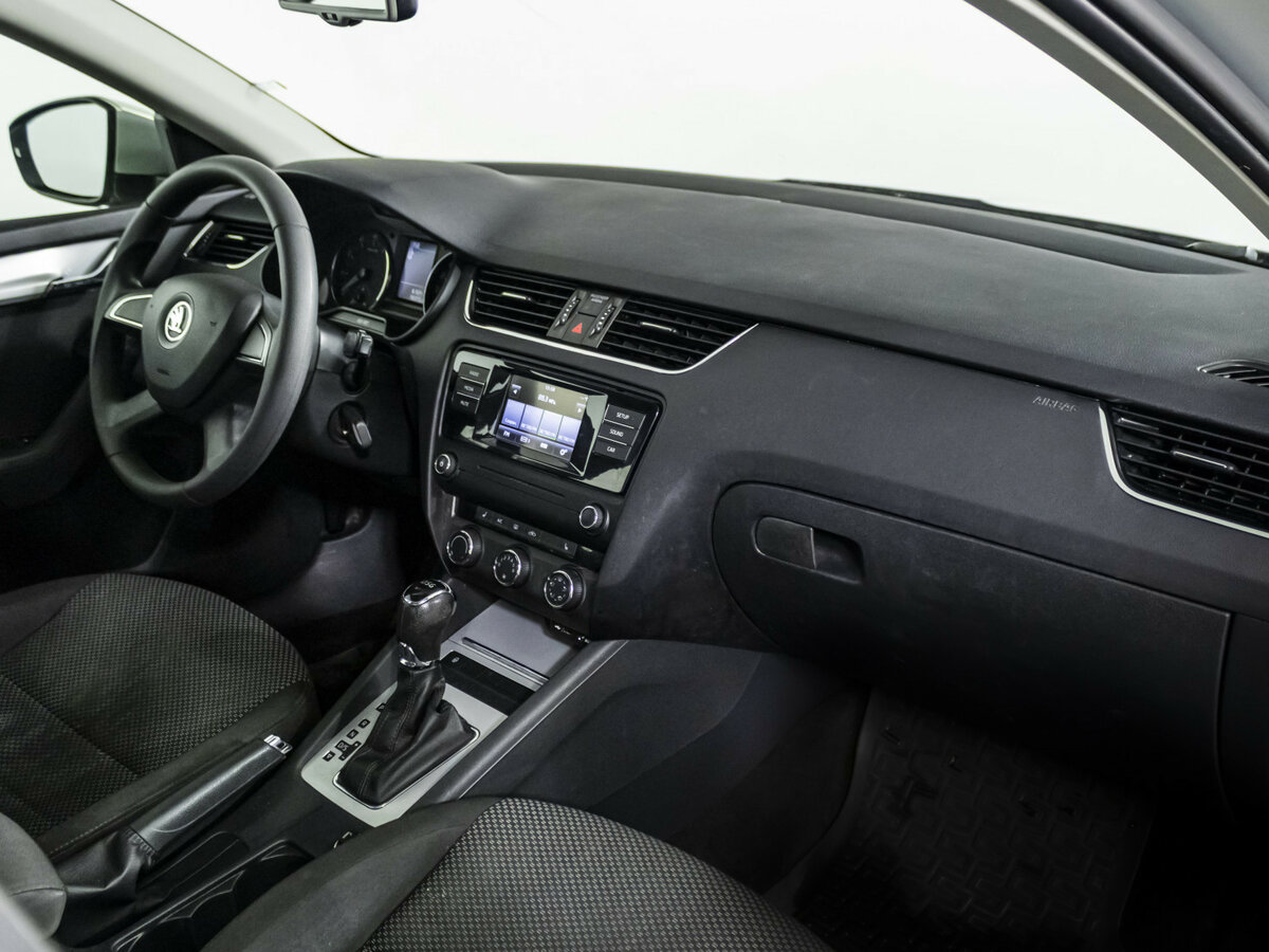 Купить Skoda Octavia с пробегом. Фото: #6