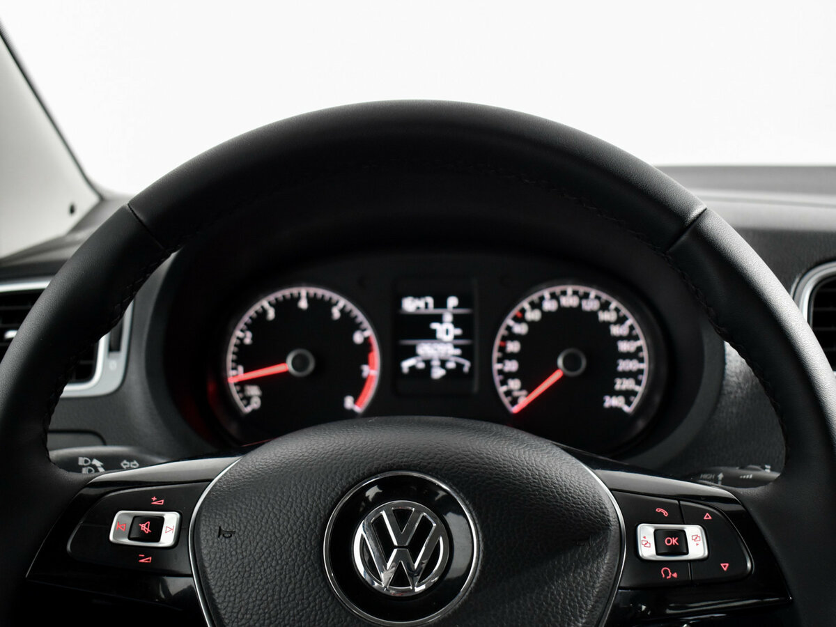 Купить Volkswagen Polo с пробегом. Фото: #13