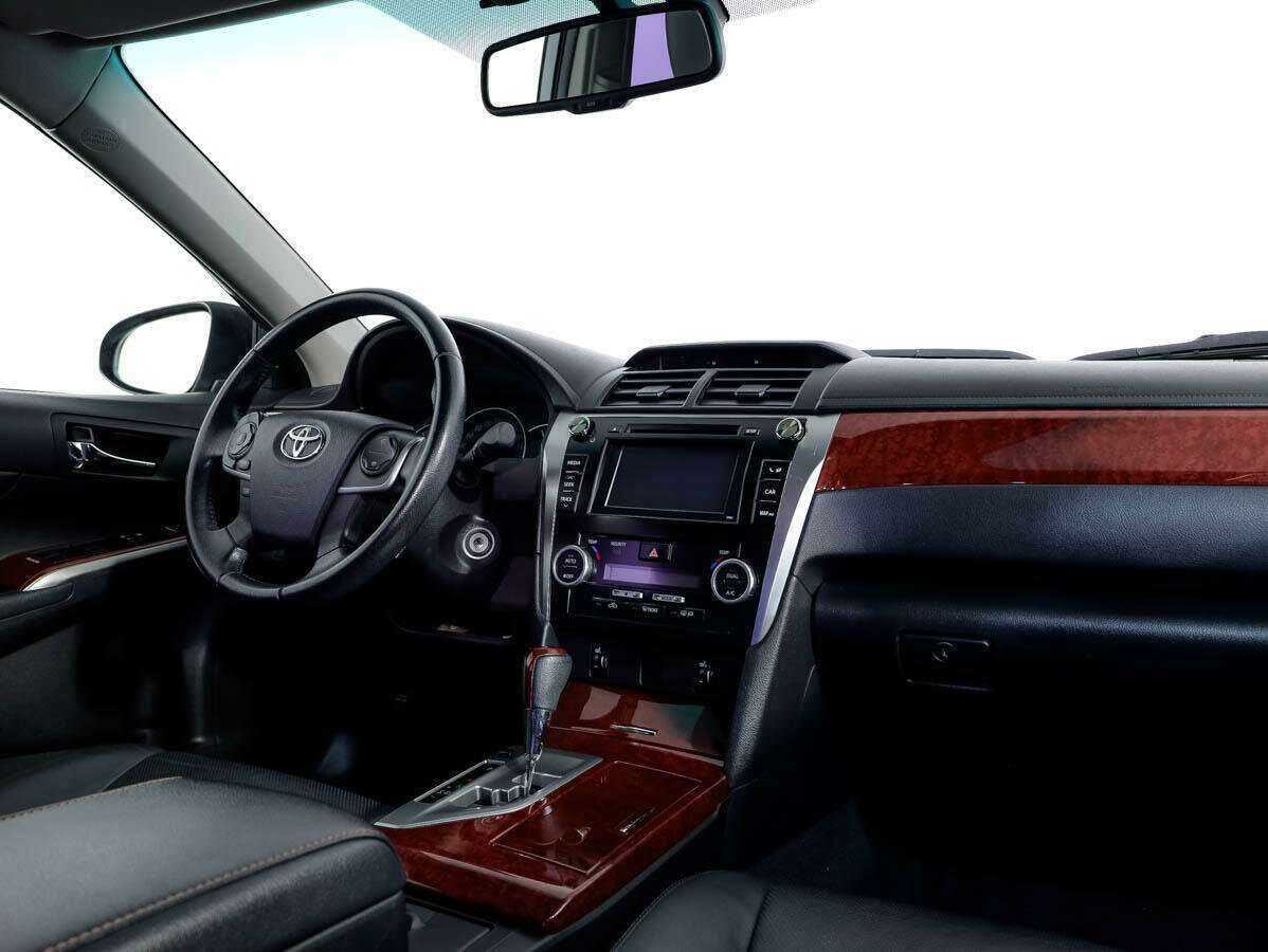 Купить Toyota Camry с пробегом. Фото: #8