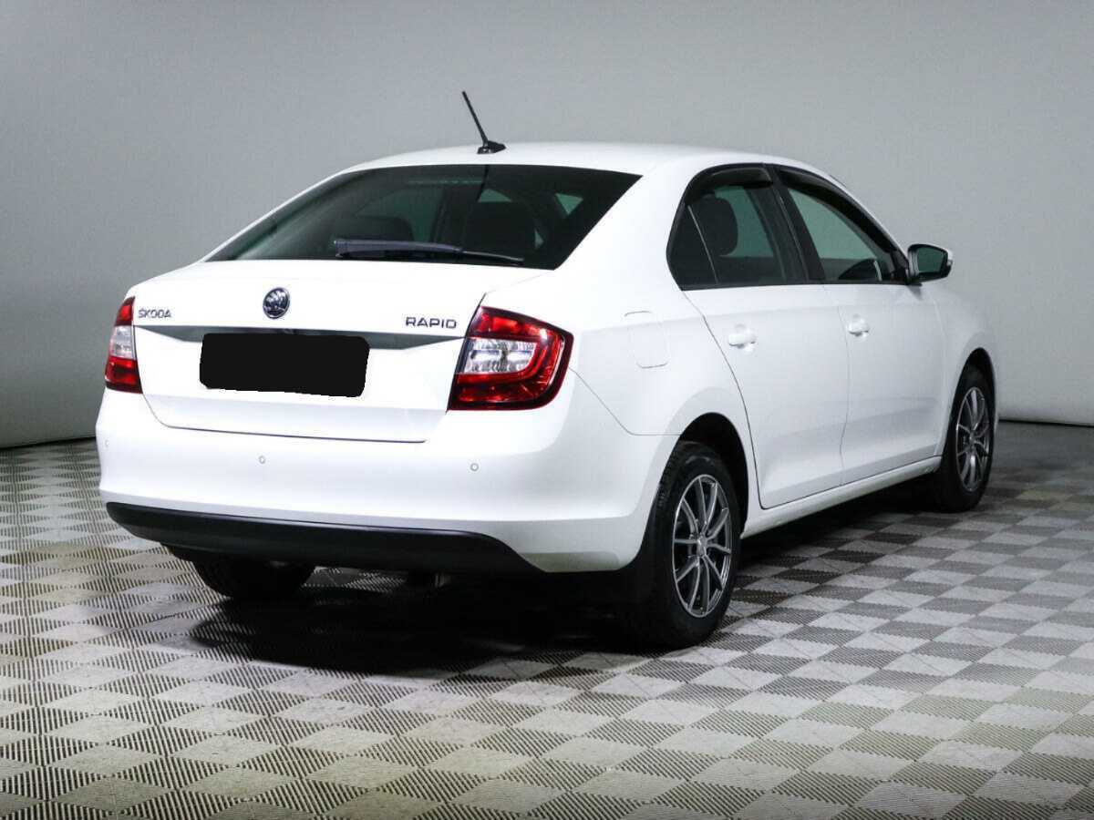 Купить Skoda Rapid с пробегом. Фото: #4