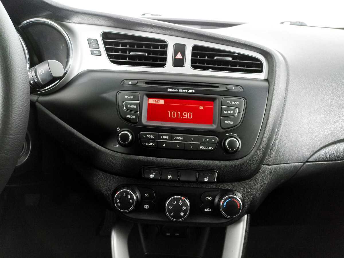 Купить Kia Ceed с пробегом. Фото: #14