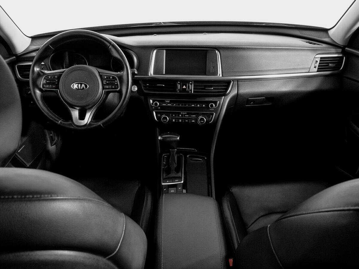 Купить Kia Optima с пробегом. Фото: #9