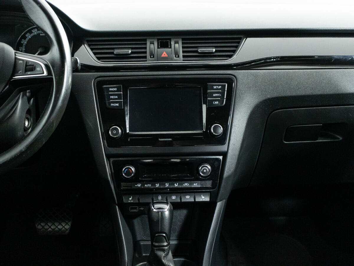 Купить Skoda Rapid с пробегом. Фото: #12