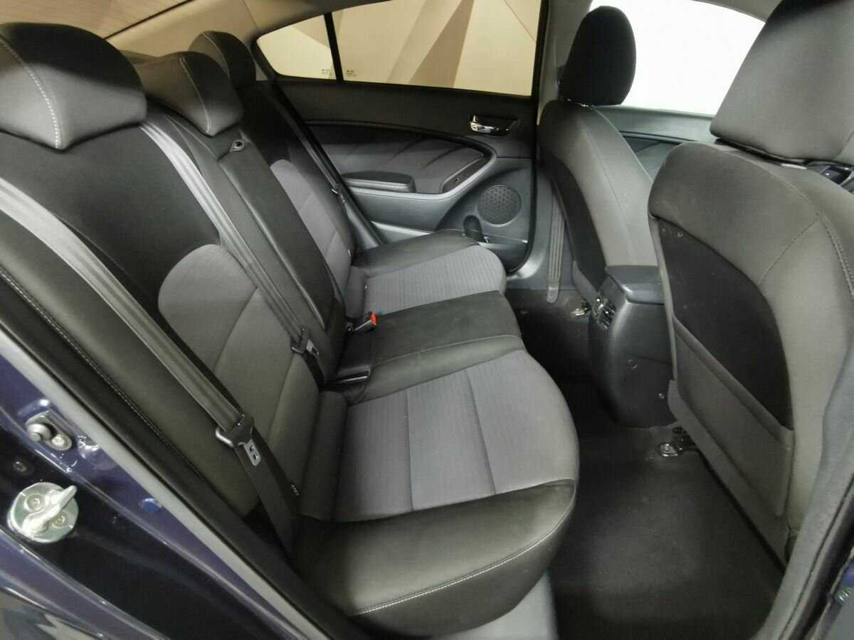Купить Kia Cerato с пробегом. Фото: #11