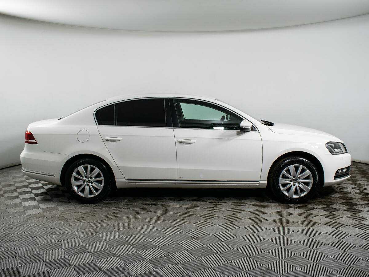 Купить Volkswagen Passat с пробегом. Фото: #2