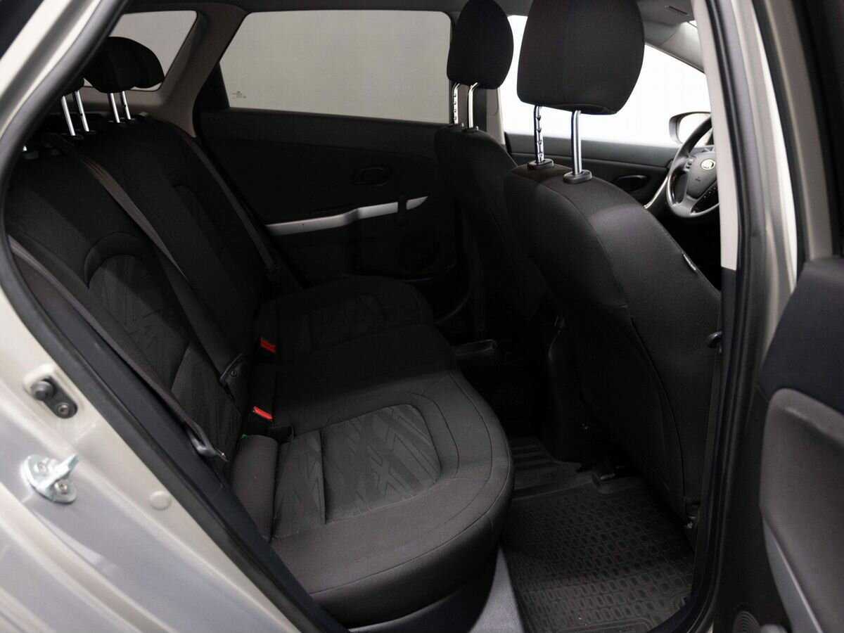 Купить Kia Ceed с пробегом. Фото: #9