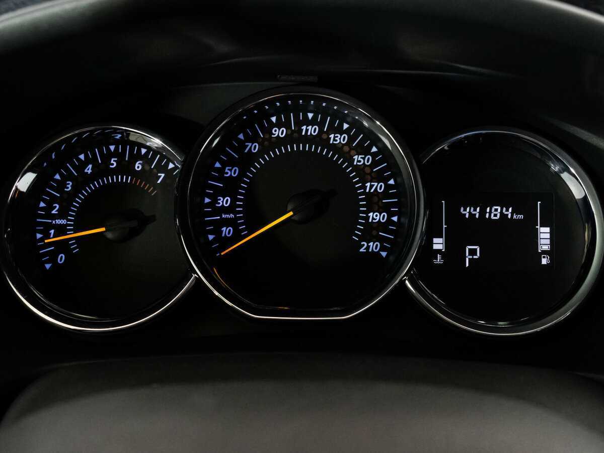 Купить Renault Sandero с пробегом. Фото: #13