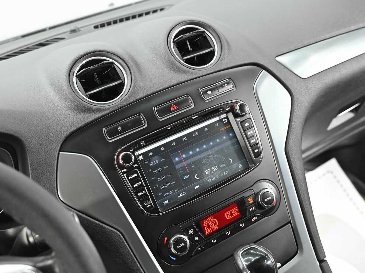 Купить Ford Mondeo с пробегом. Фото: #8