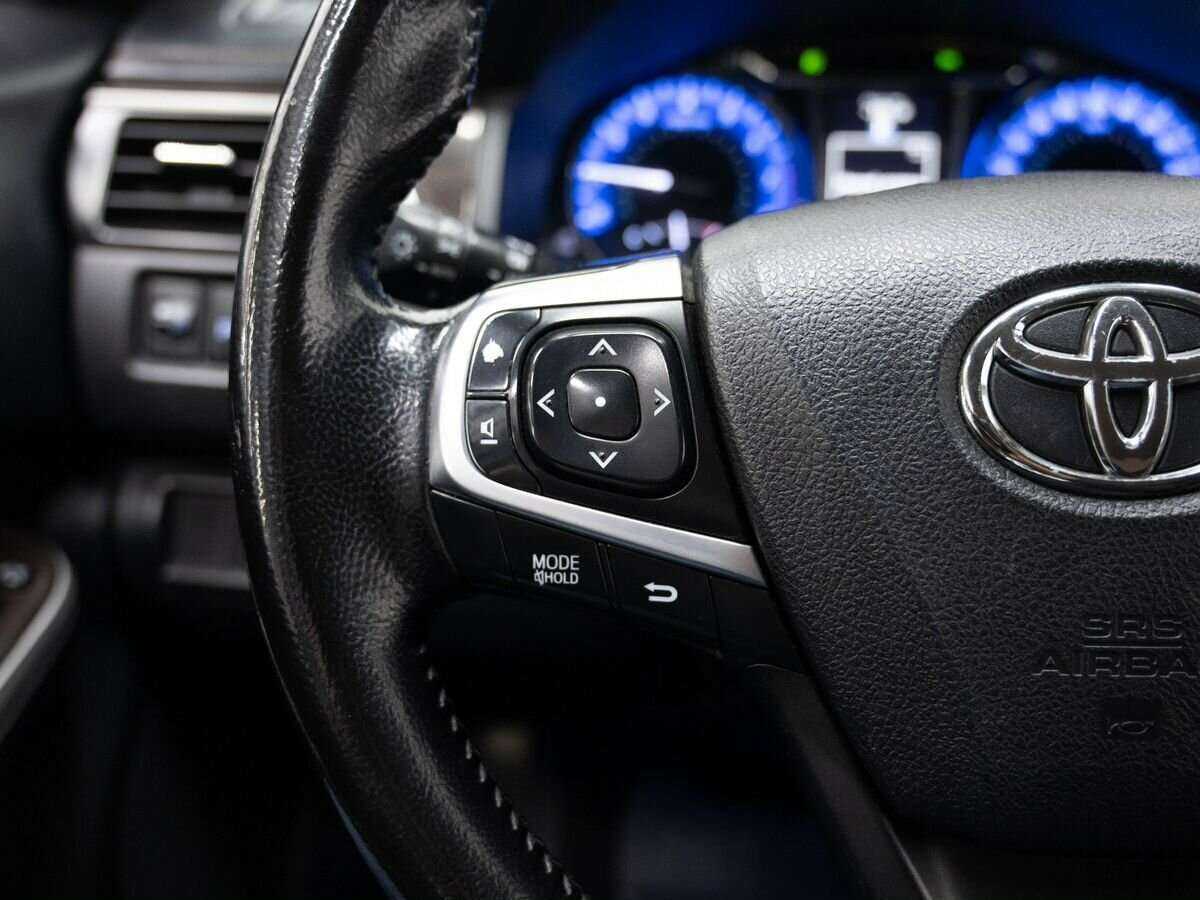 Купить Toyota Camry с пробегом. Фото: #18