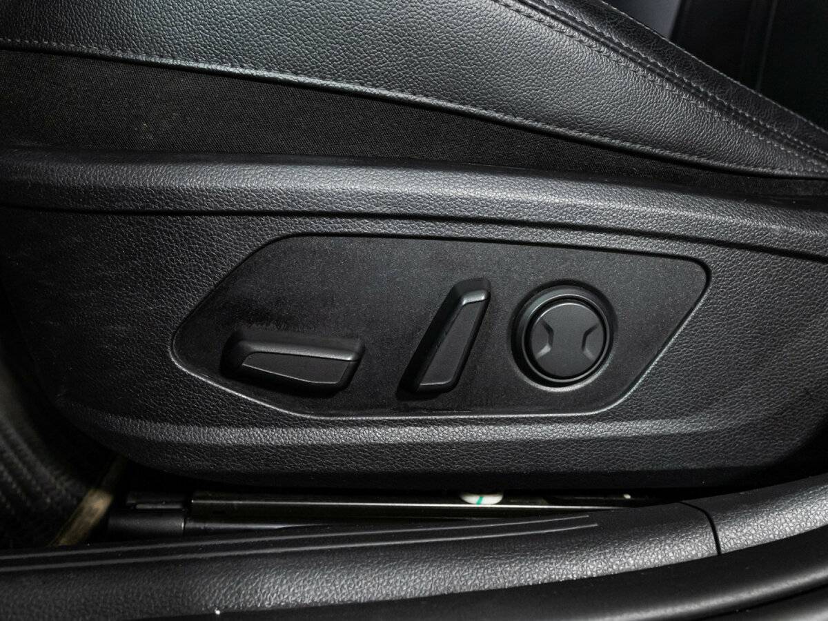 Купить Kia K5 с пробегом. Фото: #17