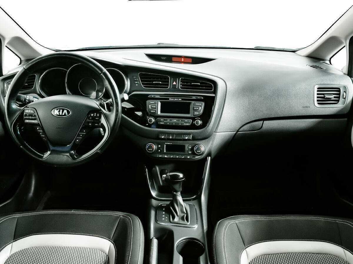Купить Kia Ceed с пробегом. Фото: #10