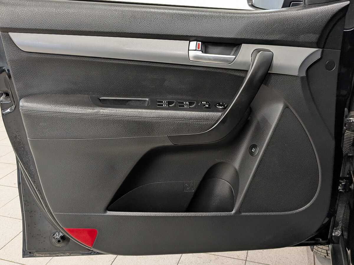 Купить Kia Sorento с пробегом. Фото: #18