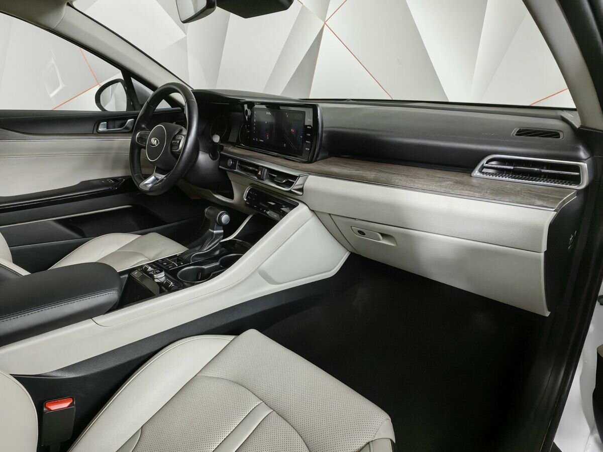 Купить Kia K5 с пробегом. Фото: #8