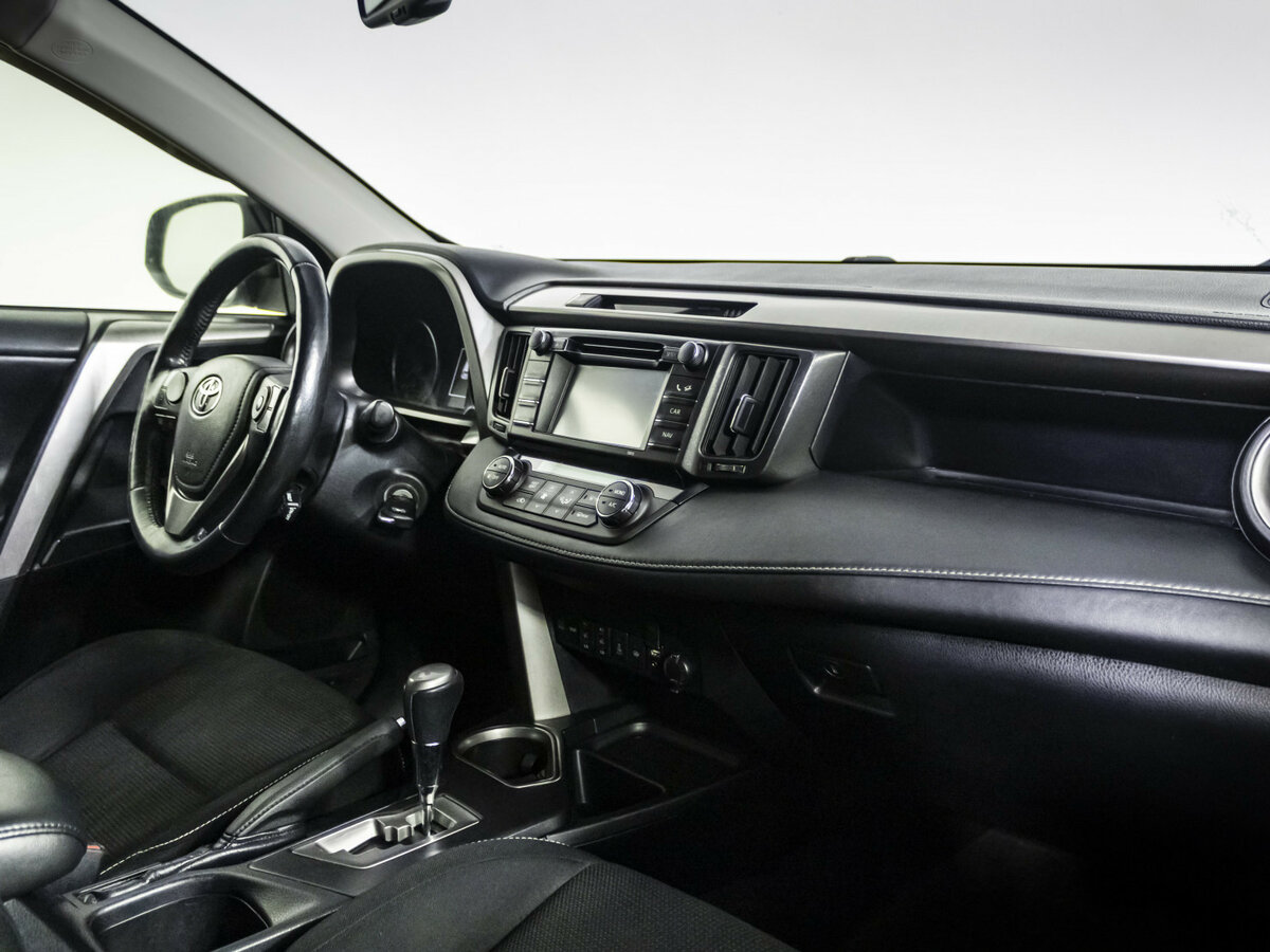 Купить Toyota RAV4 с пробегом. Фото: #7