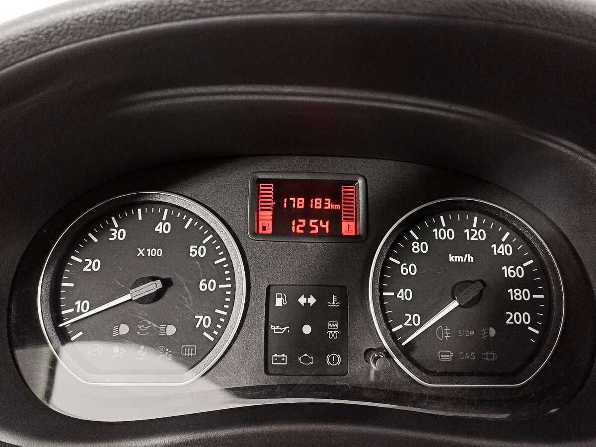 Купить Nissan Almera с пробегом. Фото: #12