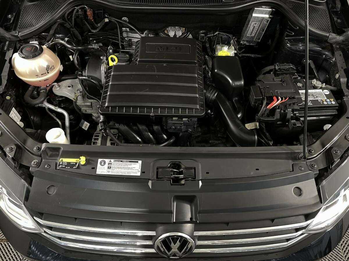 Купить Volkswagen Polo с пробегом. Фото: #15