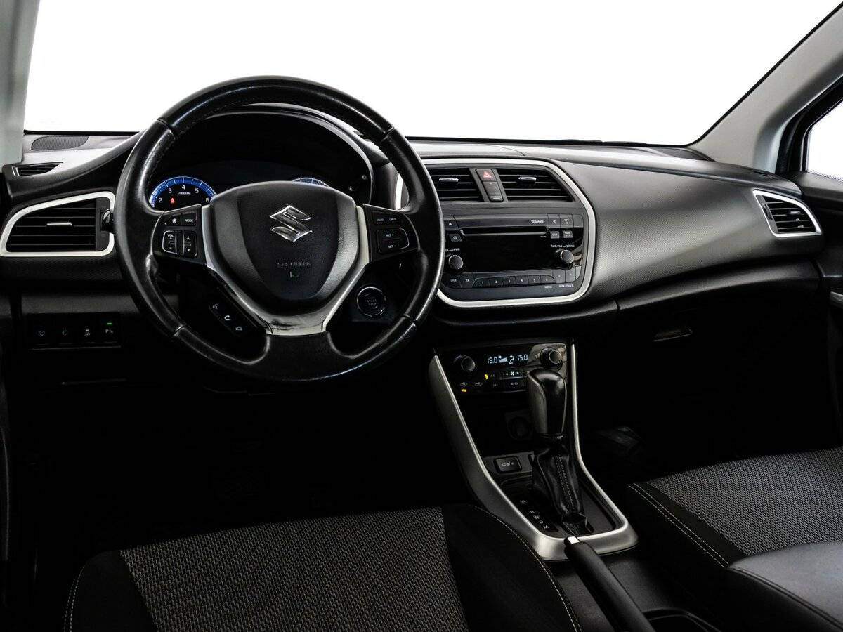 Купить Suzuki SX4 с пробегом. Фото: #10