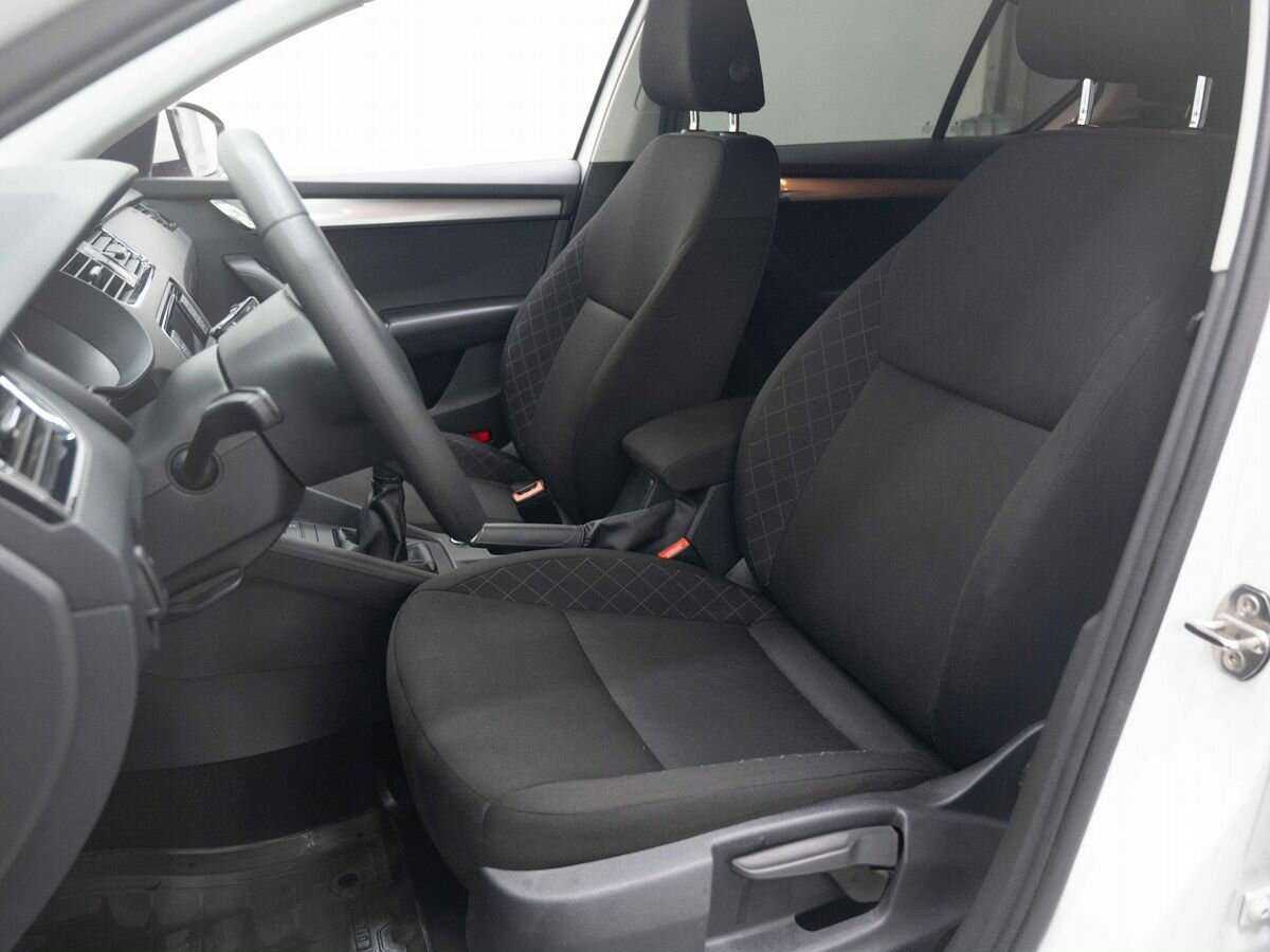 Купить Skoda Octavia с пробегом. Фото: #7